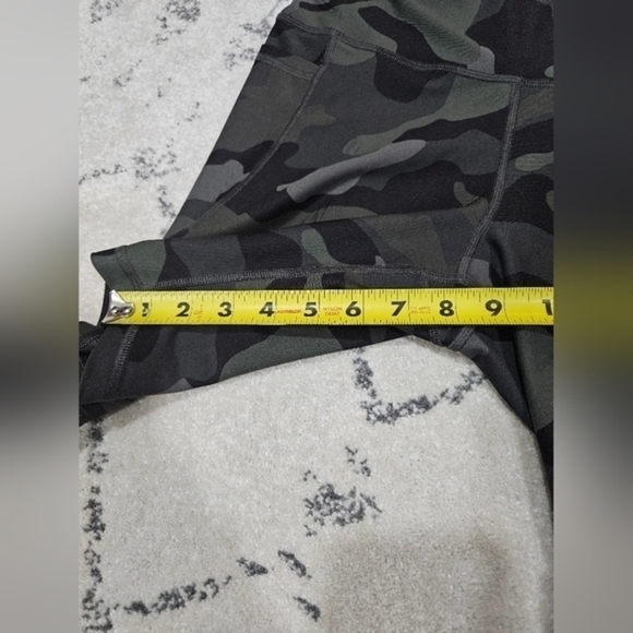 Camo‎ Biker Shorts - Picture 3 of 6